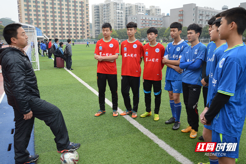 乌拉圭VS佛得角直播_乌拉圭VS佛得角免费高清无插件视频直播_【48强集结完毕！美加墨世界杯终...@村口老孟的动态